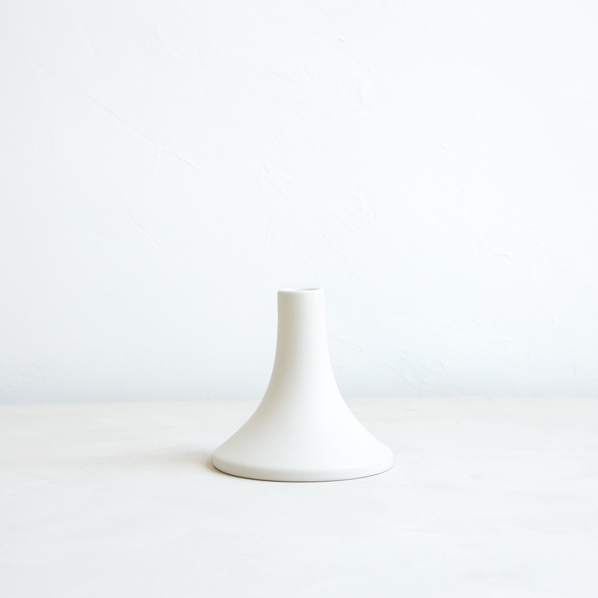 Grand Ceramic Taper Holder, White