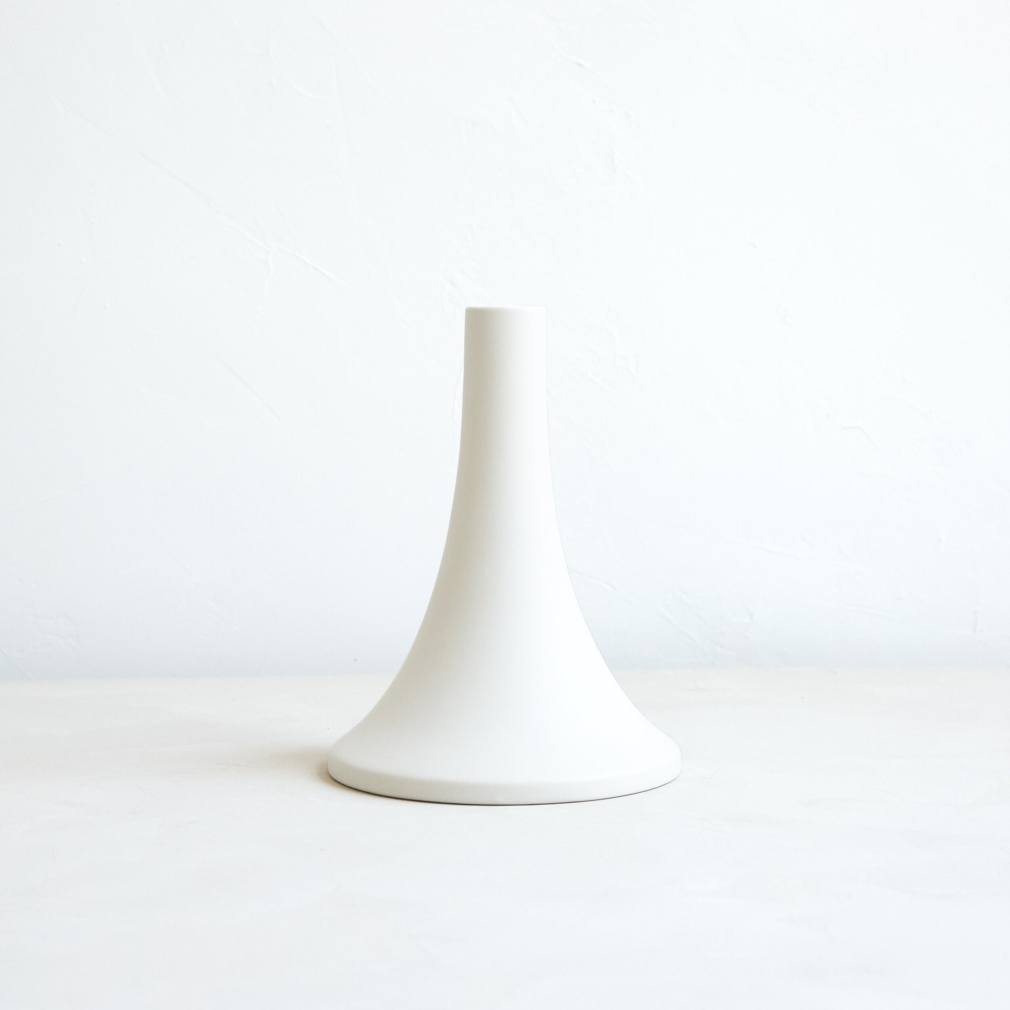 Grand Ceramic Taper Holder, White